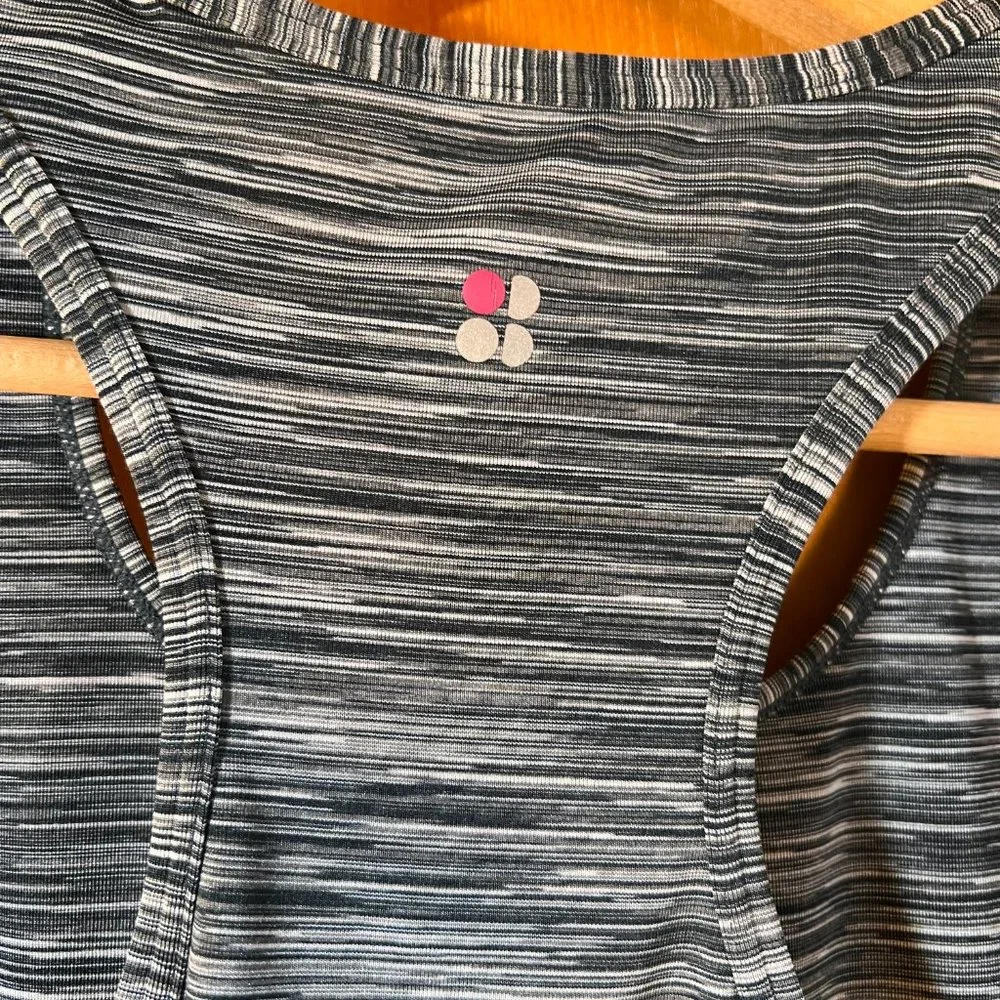 Sweaty Betty workout tanks bundle of 2 - Picture 10 of 13